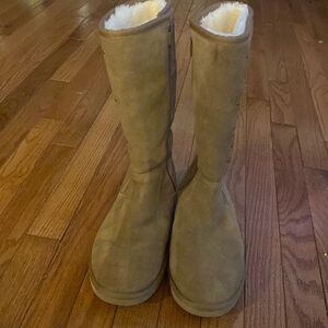 Ugg boots for women size 9